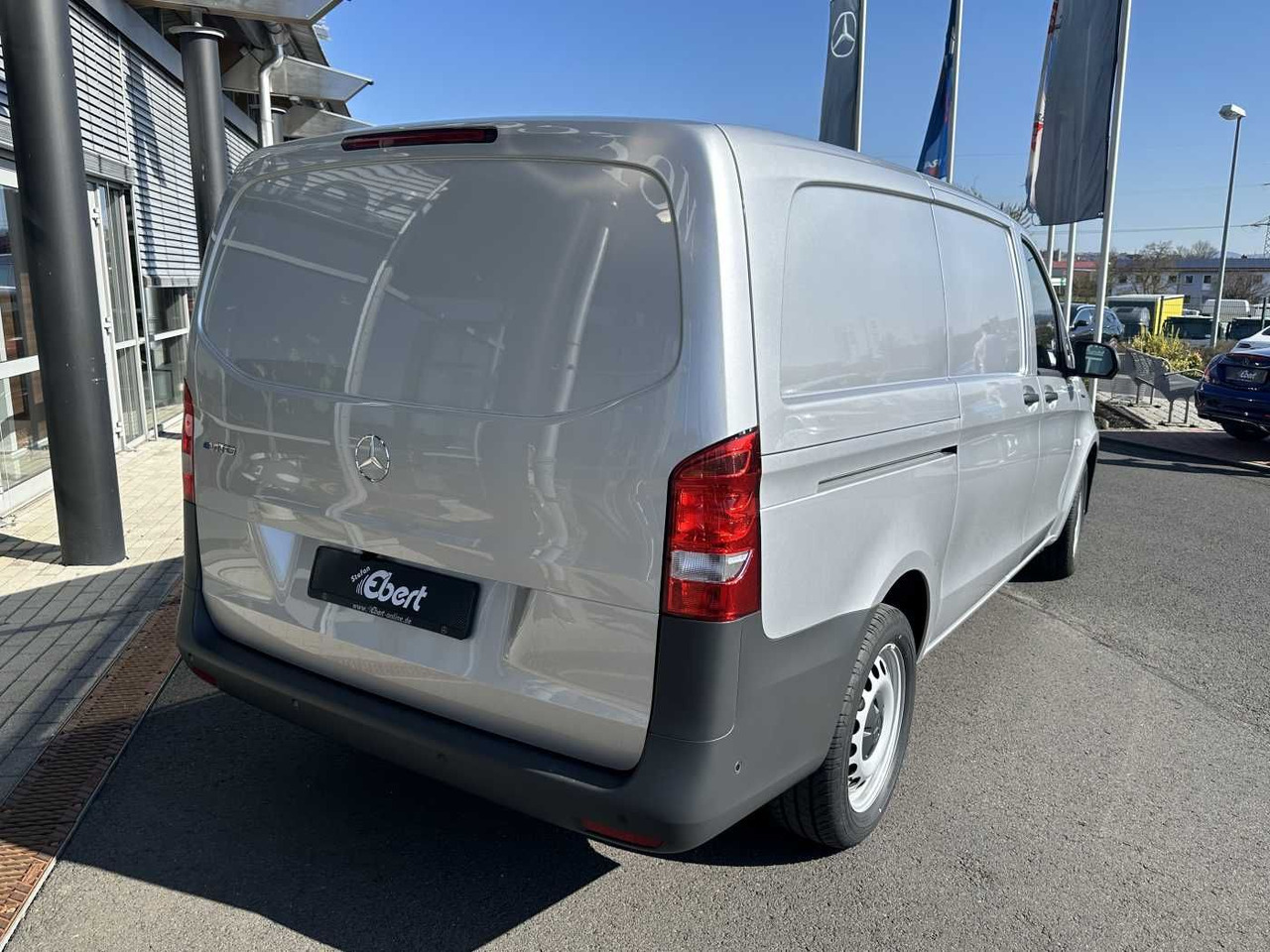 Mercedes-Benz eVito 112 Audio 30 Sitzheizung Kamera Tempomat - Små skåpbil, El transportbil: bild 4 Mercedes-Benz eVito 112 Audio 30 Sitzheizung Kamera Tempomat - Små skåpbil, El transportbil: bild 4