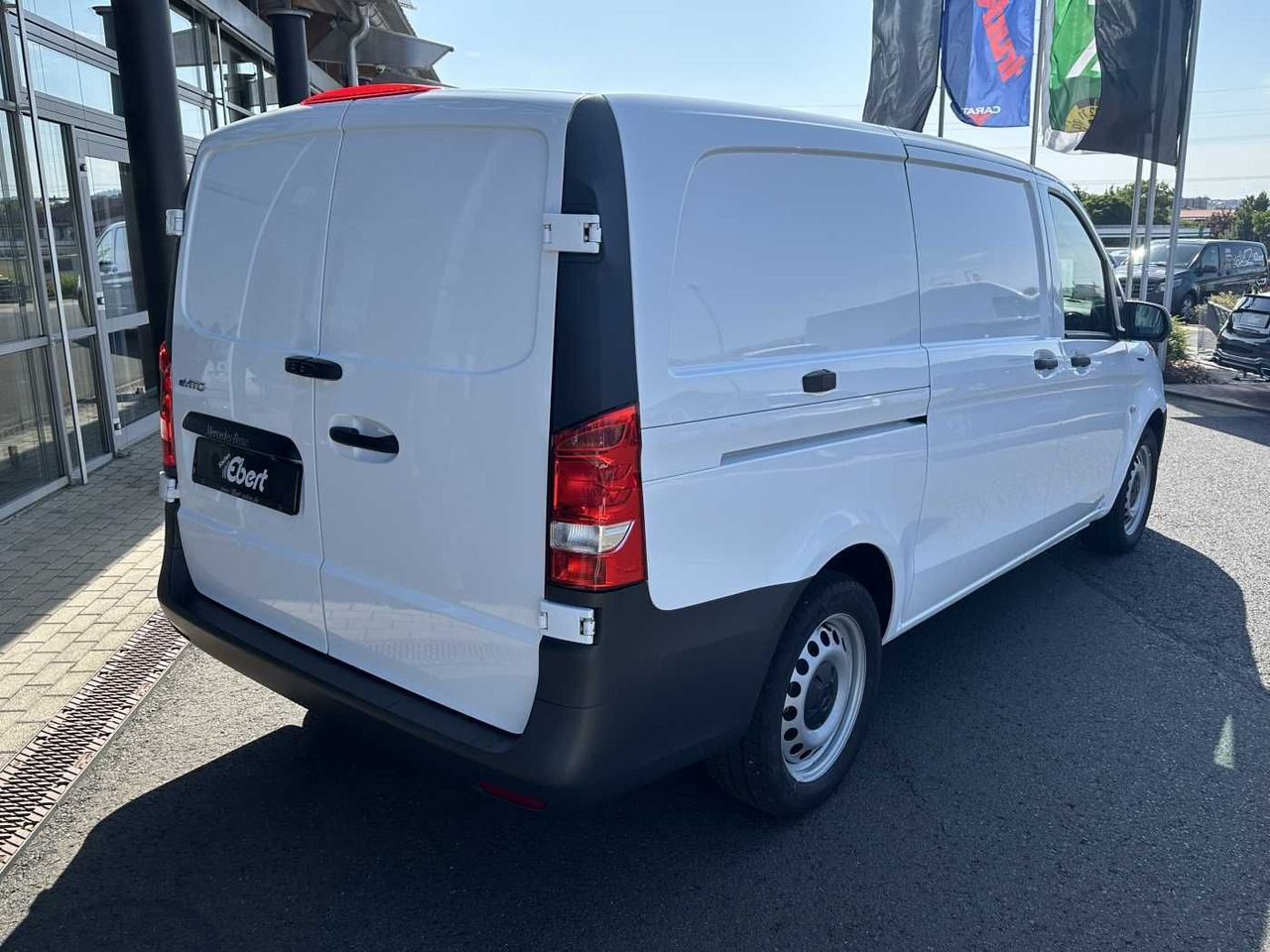 Mercedes-Benz eVito 112 Klima Kamera Navi SHZ Tempomat - Små skåpbil, El transportbil: bild 4 Mercedes-Benz eVito 112 Klima Kamera Navi SHZ Tempomat - Små skåpbil, El transportbil: bild 4