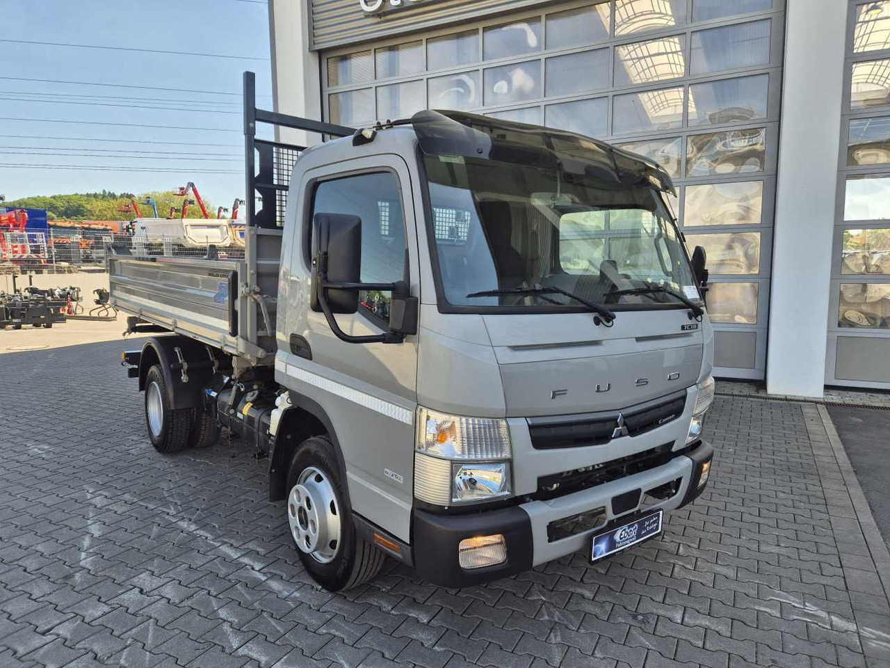 Mitsubishi Fuso Canter 7C18 4x2 Meiller-Kipper Klima AHK - Transportbil med tippflak: bild 3 Mitsubishi Fuso Canter 7C18 4x2 Meiller-Kipper Klima AHK - Transportbil med tippflak: bild 3