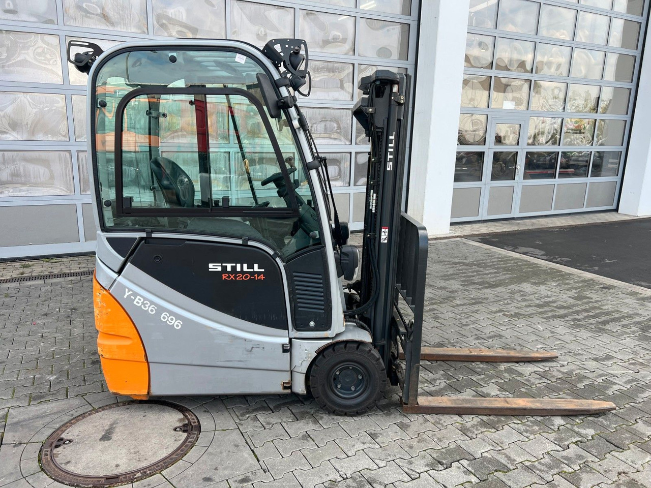 Still RX 20-14 / Triplex: 4,3m / nur 1.187h! / SS - Eltruck: bild 3 Still RX 20-14 / Triplex: 4,3m / nur 1.187h! / SS - Eltruck: bild 3
