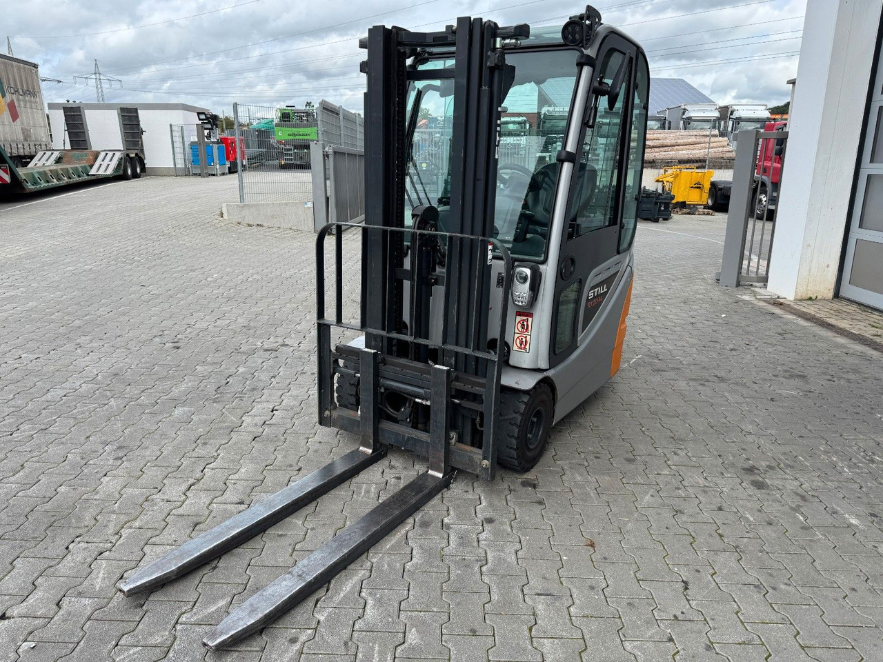 Still RX20-14 / Triplex: 4.30m! / nur 536h! / SS - Eltruck: bild 5 Still RX20-14 / Triplex: 4.30m! / nur 536h! / SS - Eltruck: bild 5