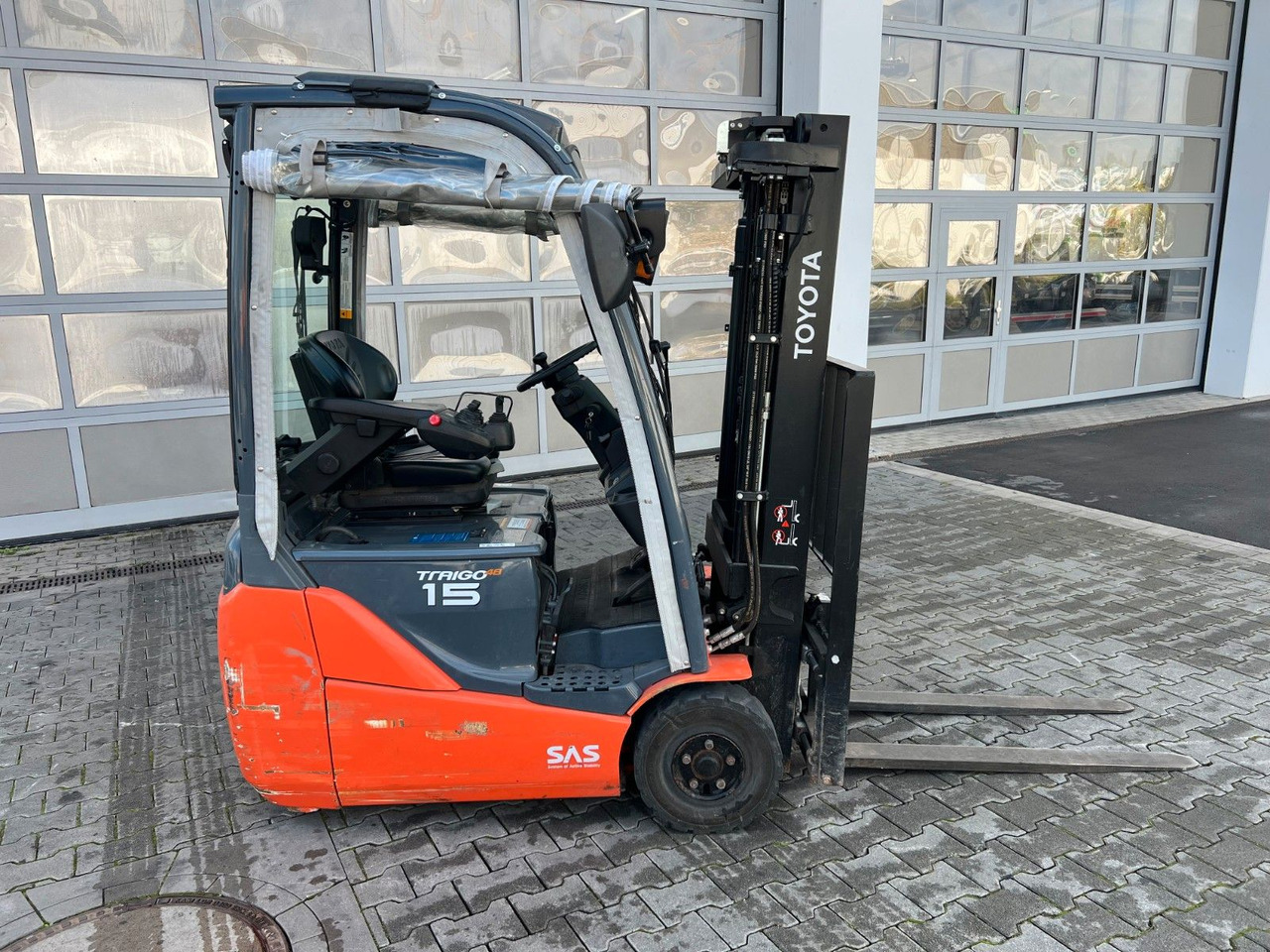 Toyota 8FBET15 / Triplex: 4.30m / nur 1.187h! / SS - Eltruck: bild 3 Toyota 8FBET15 / Triplex: 4.30m / nur 1.187h! / SS - Eltruck: bild 3