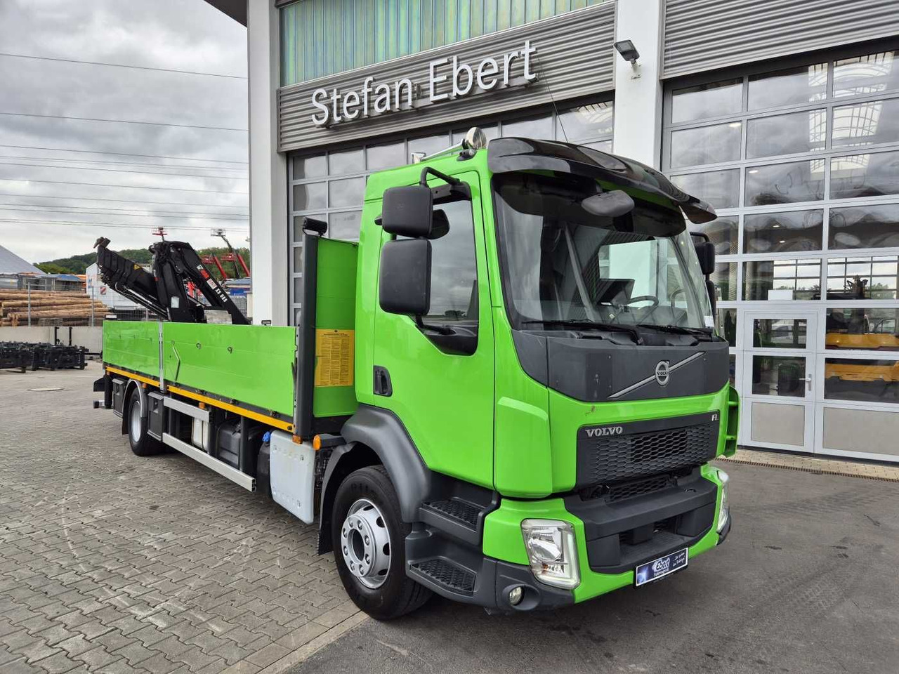 Volvo FL 42 R Kran Hiab XS 088 Funk bis 14 m! Kamera - Flakbil, Kranbil: bild 3 Volvo FL 42 R Kran Hiab XS 088 Funk bis 14 m! Kamera - Flakbil, Kranbil: bild 3