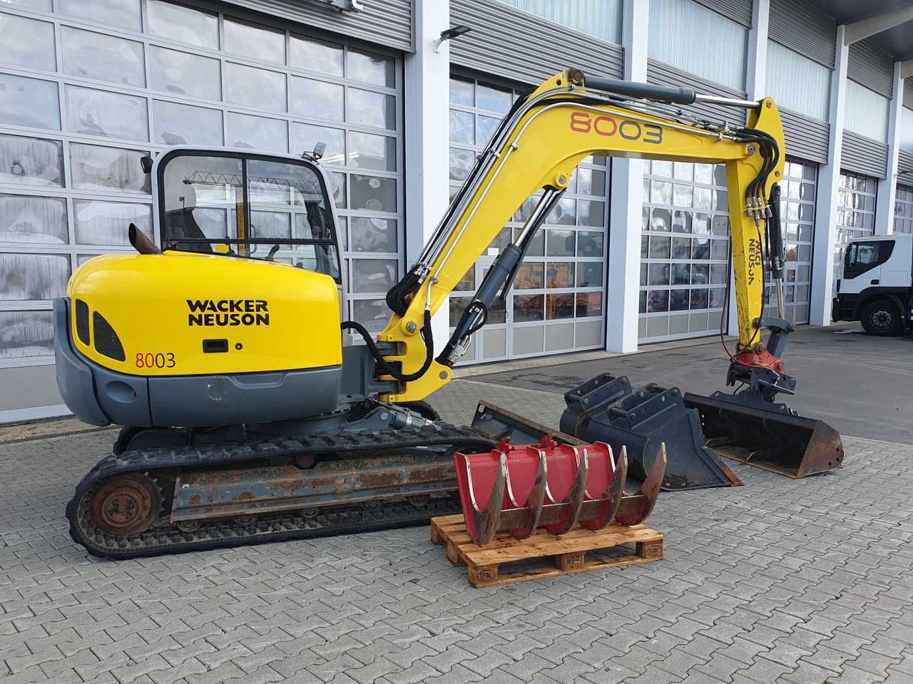 Wacker 8003 / MS08 / nur 4.035h / 2014 / Löffelpaket - Minigrävmaskin: bild 3 Wacker 8003 / MS08 / nur 4.035h / 2014 / Löffelpaket - Minigrävmaskin: bild 3