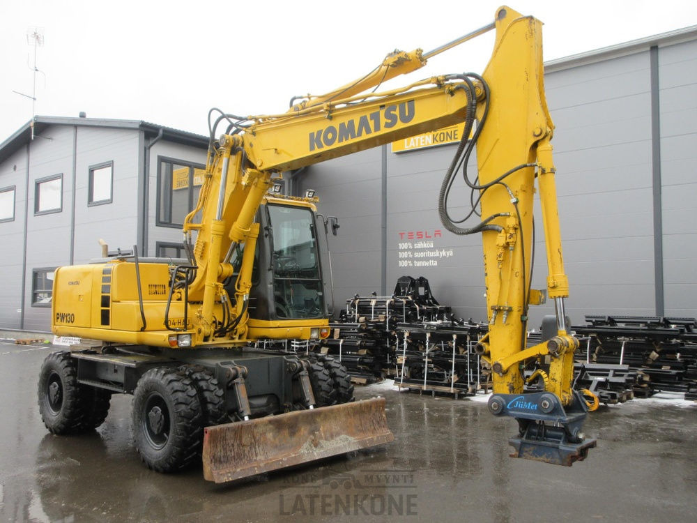 Komatsu PW130-6 Pyöräalustainen kaivinkone - Grävmaskin på däck: bild 2 Komatsu PW130-6 Pyöräalustainen kaivinkone - Grävmaskin på däck: bild 2