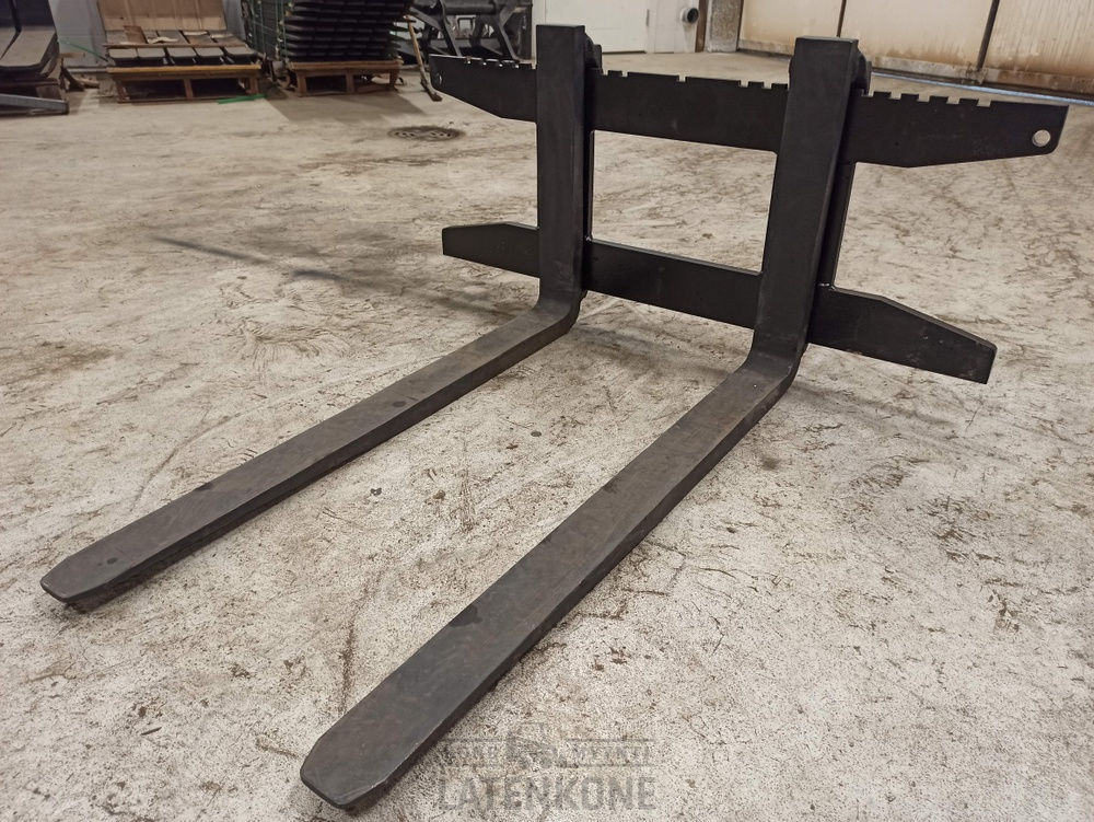 Laten Trukkipiikit 1600kg 1100mm/1000mm 2A Avant - Gafflar för Byggmaskiner: bild 3 Laten Trukkipiikit 1600kg 1100mm/1000mm 2A Avant - Gafflar för Byggmaskiner: bild 3