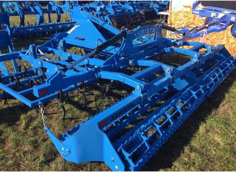 AGRISTAL Hydraulically folding seedbed cultivator/ - Kultivator: bild 3 AGRISTAL Hydraulically folding seedbed cultivator/ - Kultivator: bild 3