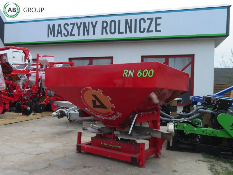 Altro rozsiewacz nawozów RN-600 - Mineralgödselspridare: bild 1 Altro rozsiewacz nawozów RN-600 - Mineralgödselspridare: bild 1