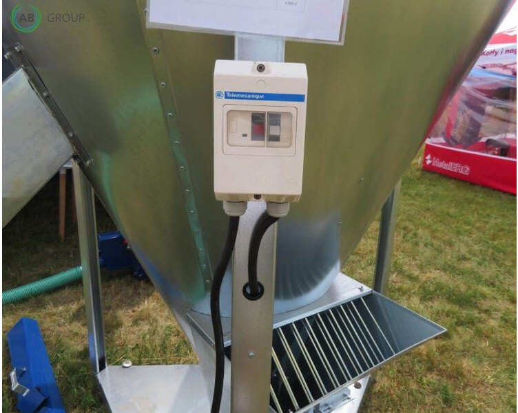 BIN Futtermischer 1000kg/Mixer/Mezclador/Mieszalnik pa - Utrustning för uppfödnings: bild 4 BIN Futtermischer 1000kg/Mixer/Mezclador/Mieszalnik pa - Utrustning för uppfödnings: bild 4