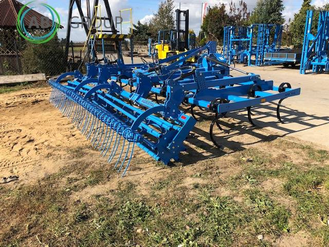 Cultivator and stubble cultivator hydraulically folded 5 m Agristal KUŚ - Kultivator: bild 3 Cultivator and stubble cultivator hydraulically folded 5 m Agristal KUŚ - Kultivator: bild 3