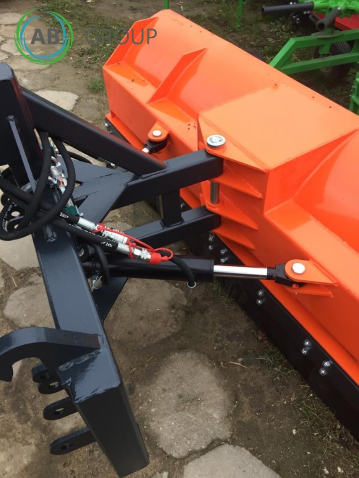 Metal-Technik straight snow plow 2m - Snöplog för Lantbruksmaskiner: bild 3 Metal-Technik straight snow plow 2m - Snöplog för Lantbruksmaskiner: bild 3