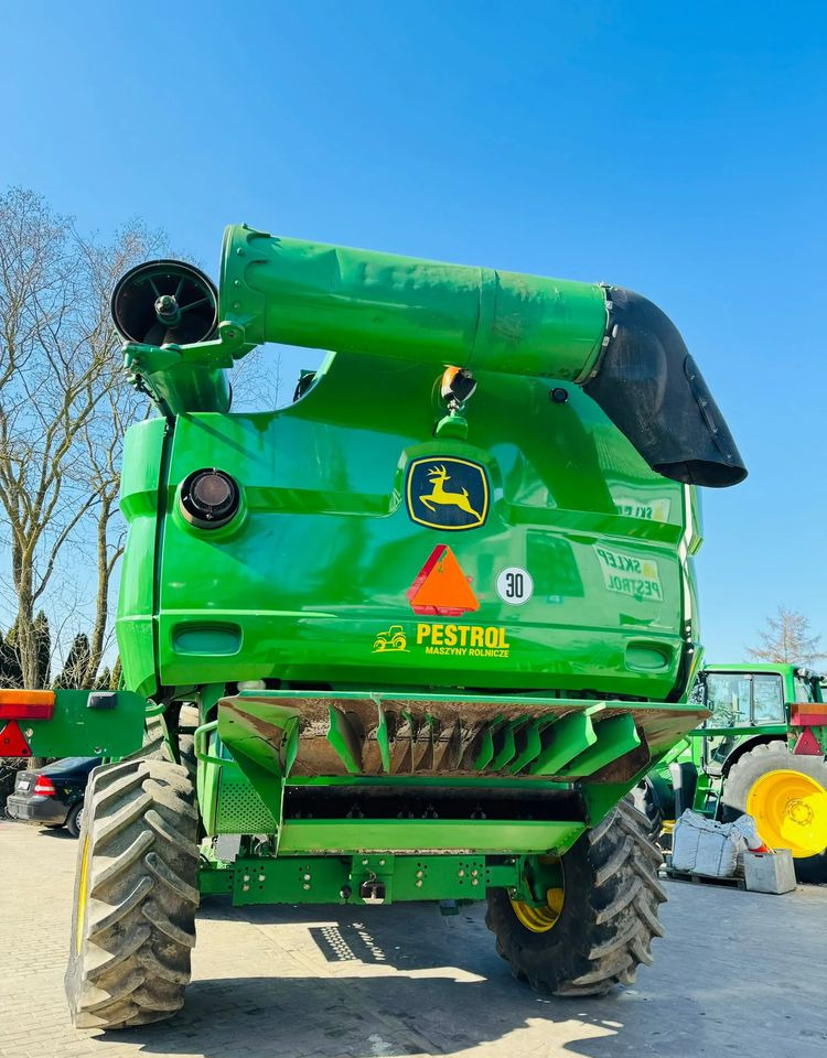 John Deere S660i - Skördetröska: bild 4 John Deere S660i - Skördetröska: bild 4