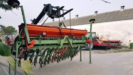 Kuhn LOGISEM 4000 - Såmaskin: bild 1 Kuhn LOGISEM 4000 - Såmaskin: bild 1