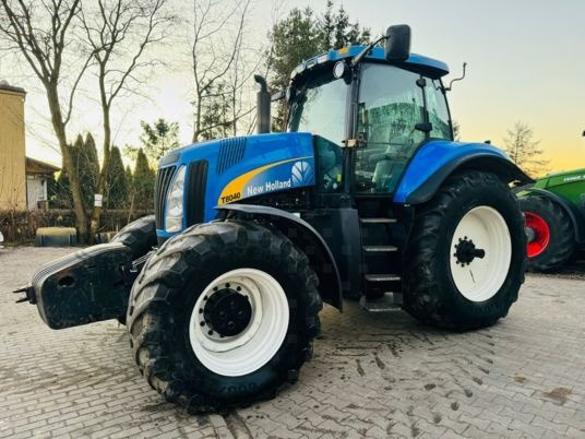 New Holland T8040 - Traktor: bild 4 New Holland T8040 - Traktor: bild 4