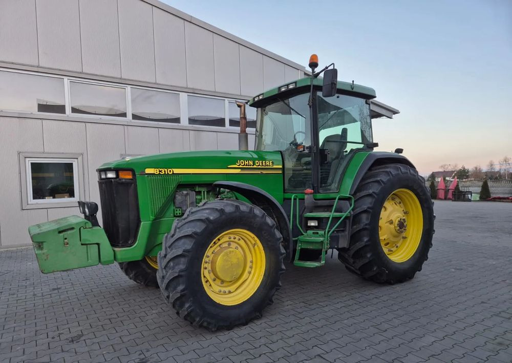 John Deere 8310 - Traktor: bild 1 John Deere 8310 - Traktor: bild 1