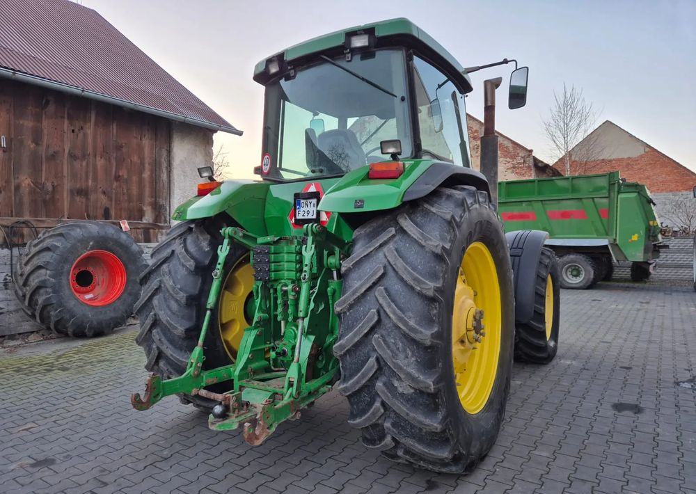 John Deere 8310 - Traktor: bild 3 John Deere 8310 - Traktor: bild 3