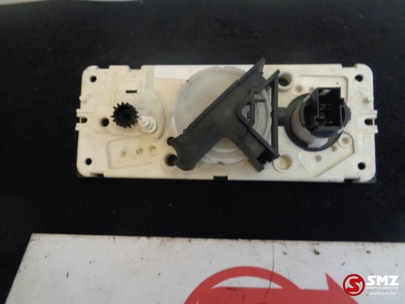 DAF Daf xf 105 ac control unit 9041702667 - Värme/ Ventilation för Lastbil: bild 2 DAF Daf xf 105 ac control unit 9041702667 - Värme/ Ventilation för Lastbil: bild 2