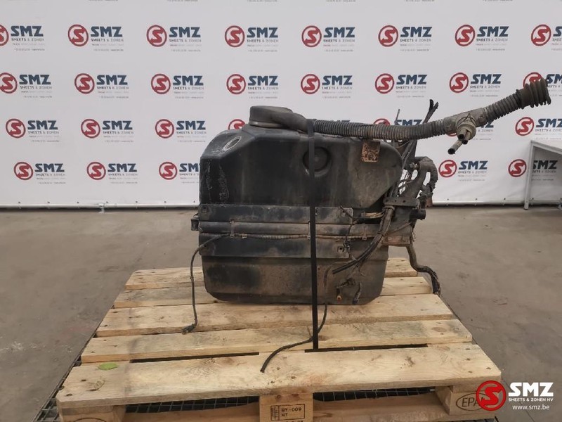 Iveco Occ AdBlue tank 62L Iveco - AdBlue tank för Lastbil: bild 3 Iveco Occ AdBlue tank 62L Iveco - AdBlue tank för Lastbil: bild 3