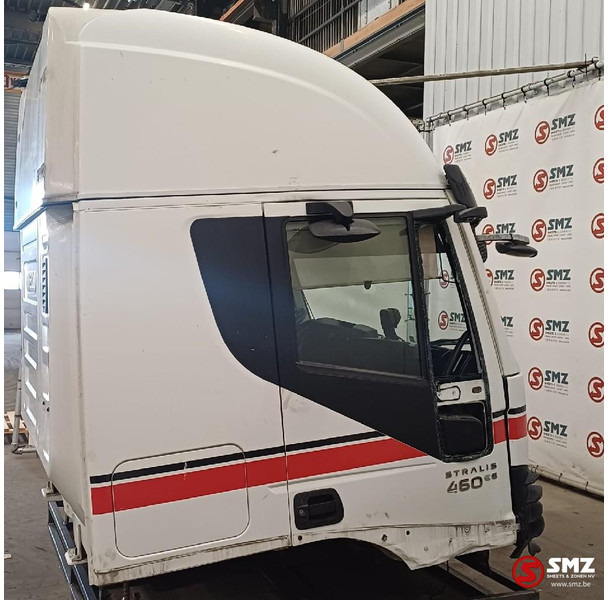 Iveco Occ cabine compleet Stralis Hi-Way Iveco - Hytt och interiör för Lastbil: bild 4 Iveco Occ cabine compleet Stralis Hi-Way Iveco - Hytt och interiör för Lastbil: bild 4