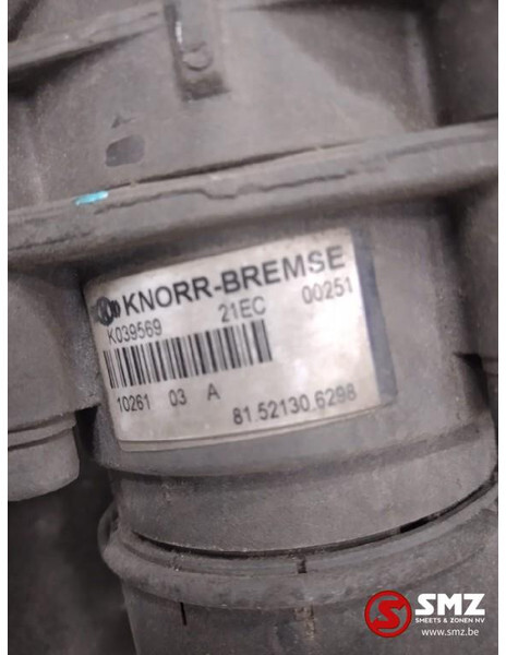 Hytt och interiör för Lastbil MAN Occ voetremventiel + gaspedaal MAN TGS 81521306298: bild 6