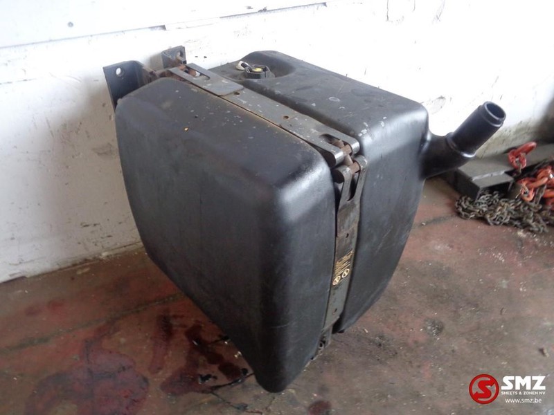 Mercedes-Benz Occ adbleu tank 85L - AdBlue tank för Lastbil: bild 2 Mercedes-Benz Occ adbleu tank 85L - AdBlue tank för Lastbil: bild 2