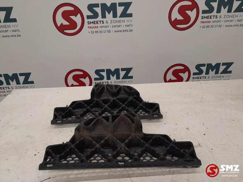 Mercedes-Benz Occ set radiatorgrille + opstap links en rechts Me - Galler för Lastbil: bild 3 Mercedes-Benz Occ set radiatorgrille + opstap links en rechts Me - Galler för Lastbil: bild 3