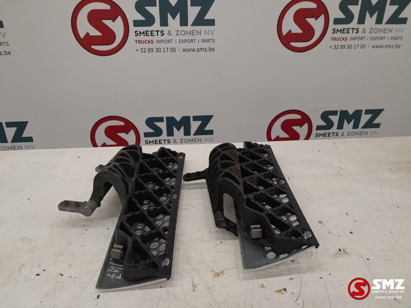 Mercedes-Benz Occ set radiatorgrille + opstap links en rechts Me - Galler för Lastbil: bild 5 Mercedes-Benz Occ set radiatorgrille + opstap links en rechts Me - Galler för Lastbil: bild 5