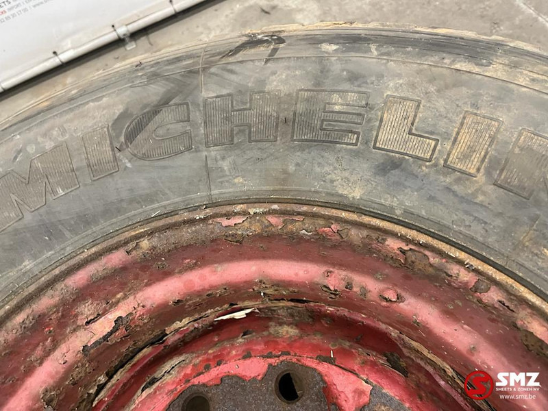 Michelin Occ vrachtwagenband Michelin 425/65R22.5 - Däck för Lastbil: bild 3 Michelin Occ vrachtwagenband Michelin 425/65R22.5 - Däck för Lastbil: bild 3
