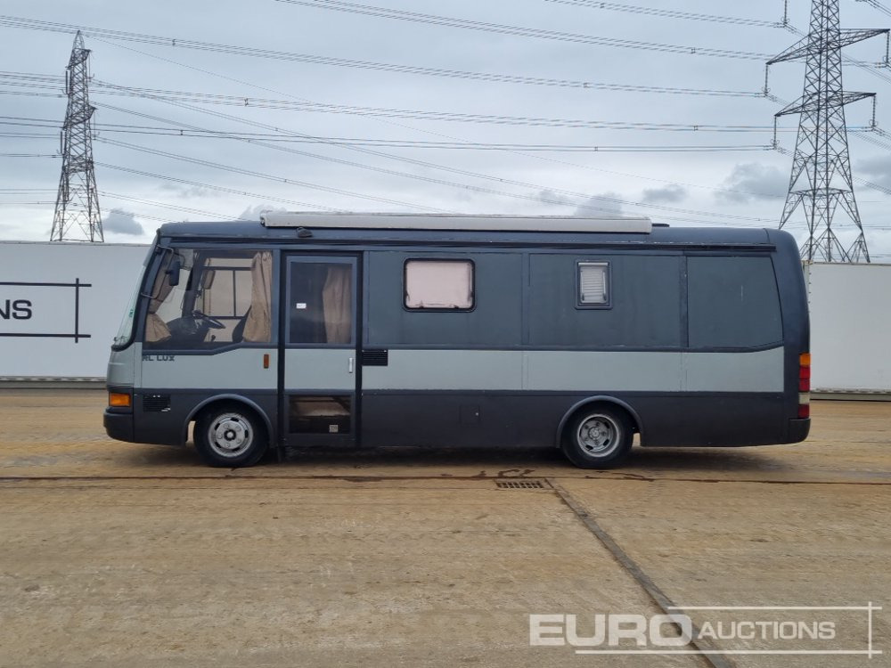 1993 Caetano 4x2 5 Berth Motorhome, Sink, Fridge Freezer, Oven & Hob, Wash Room, Diesel Heater, Solar Panels, Awning, Manual Gearbox - Campingbil: bild 2 1993 Caetano 4x2 5 Berth Motorhome, Sink, Fridge Freezer, Oven & Hob, Wash Room, Diesel Heater, Solar Panels, Awning, Manual Gearbox - Campingbil: bild 2