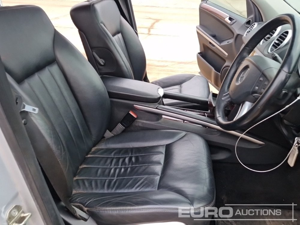 SUV 2006 Mercedes ML320 CDI: bild 27