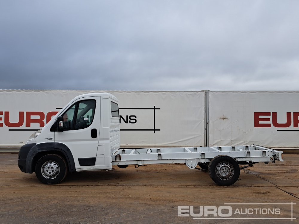 2012 Fiat Ducato Maxi - Transportbil med flak: bild 2 2012 Fiat Ducato Maxi - Transportbil med flak: bild 2