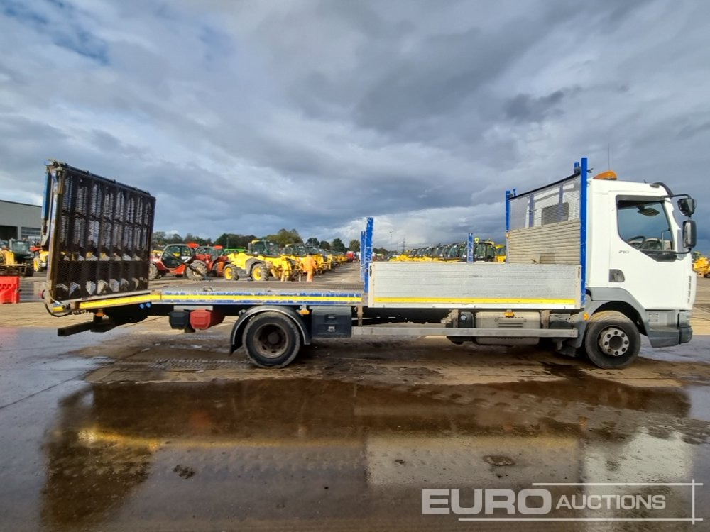 Flakbil för transportering tunga maskiner 2015 DAF 210: bild 6 Flakbil för transportering tunga maskiner 2015 DAF 210: bild 6