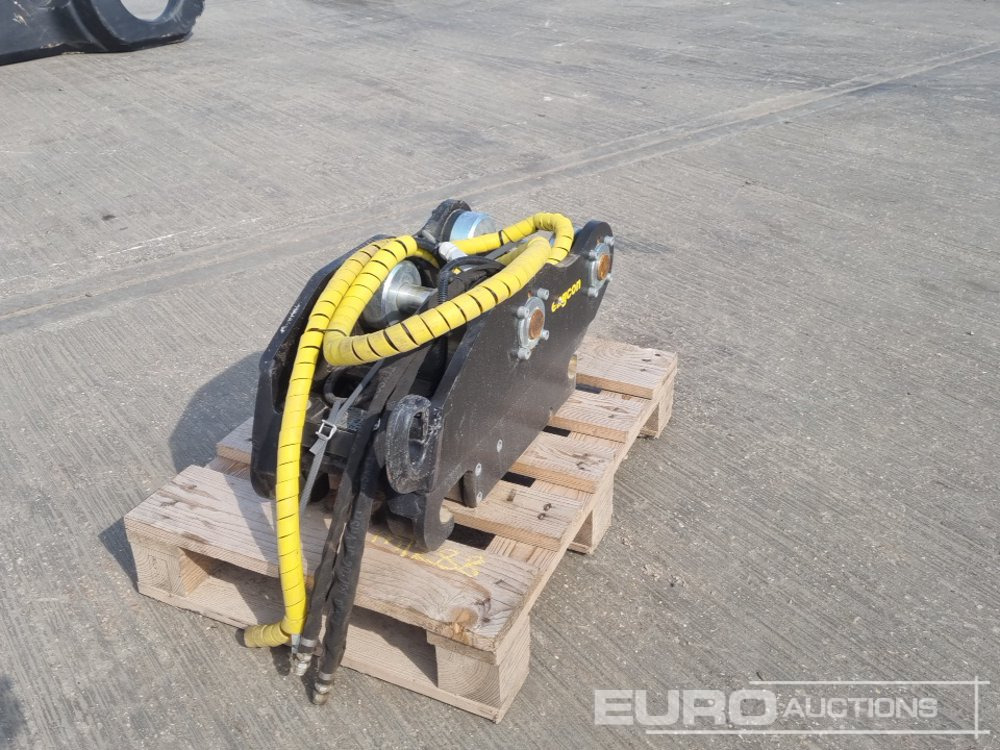 2022 Engcon Hydraulic Double Lock QH 45mm Pin to suit 4-6 Ton Excavator - Redskapsfäste: bild 1 2022 Engcon Hydraulic Double Lock QH 45mm Pin to suit 4-6 Ton Excavator - Redskapsfäste: bild 1