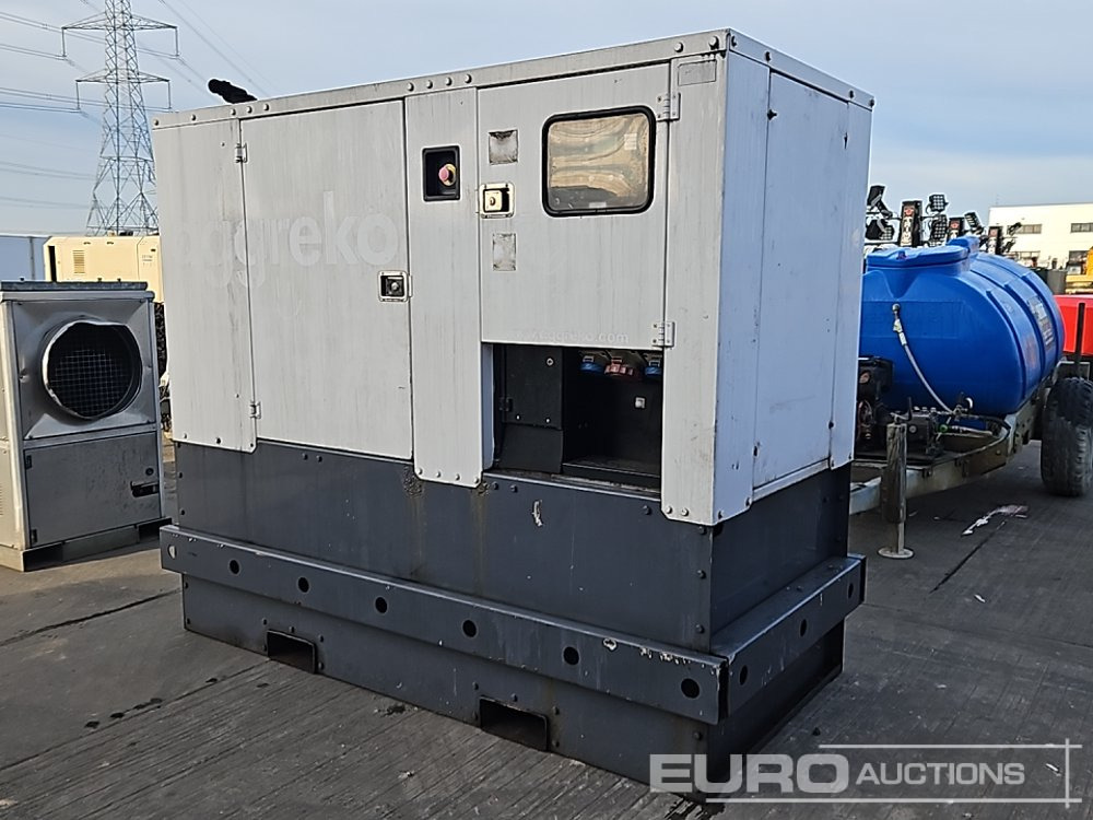 40kVA Generator, 4 Cylinder Engine - Elgenerator: bild 2 40kVA Generator, 4 Cylinder Engine - Elgenerator: bild 2