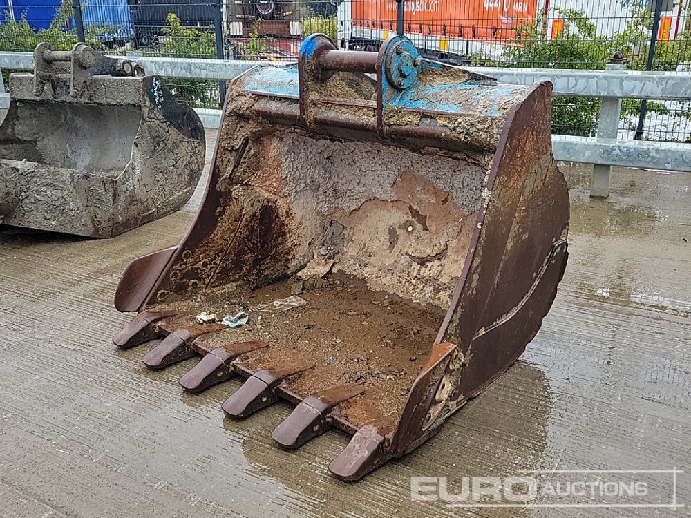 64" Digging Bucket 80mm Pin to suit 20 Ton Excavator - Skopa: bild 1 64" Digging Bucket 80mm Pin to suit 20 Ton Excavator - Skopa: bild 1