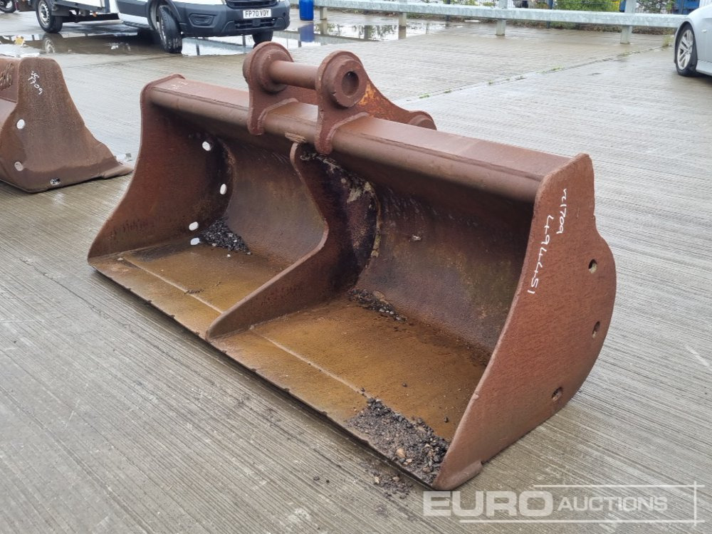 84" Ditching Bucket 80mm Pin to suit 20 Ton Excavator - Skopa: bild 1 84" Ditching Bucket 80mm Pin to suit 20 Ton Excavator - Skopa: bild 1