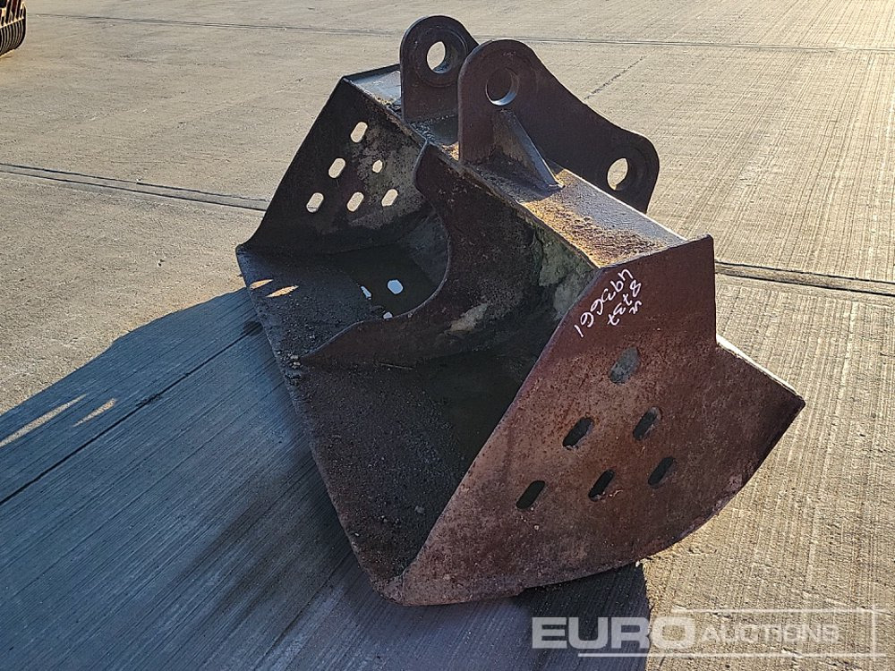84" Ditching Bucket 90mm Pin to suit 30 Ton Excavator - Skopa: bild 1 84" Ditching Bucket 90mm Pin to suit 30 Ton Excavator - Skopa: bild 1