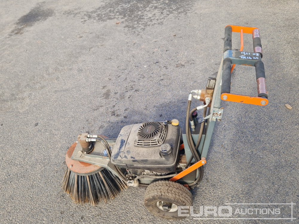 Cubb100 Petrol Weed Brush, Kawasaki Engine - Entreprenadutrustning: bild 2 Cubb100 Petrol Weed Brush, Kawasaki Engine - Entreprenadutrustning: bild 2