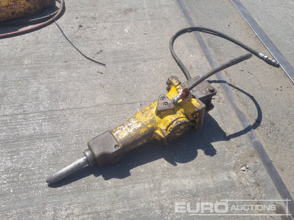 Epiroc SB102 - Hydraulisk hammare: bild 1 Epiroc SB102 - Hydraulisk hammare: bild 1