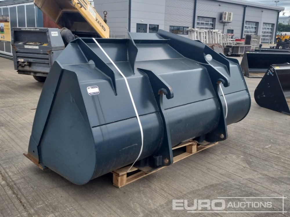 Hyundai 104" Loading Bucket to suit Hyundai HL940 Wheeled Loader - Skopa: bild 3 Hyundai 104" Loading Bucket to suit Hyundai HL940 Wheeled Loader - Skopa: bild 3
