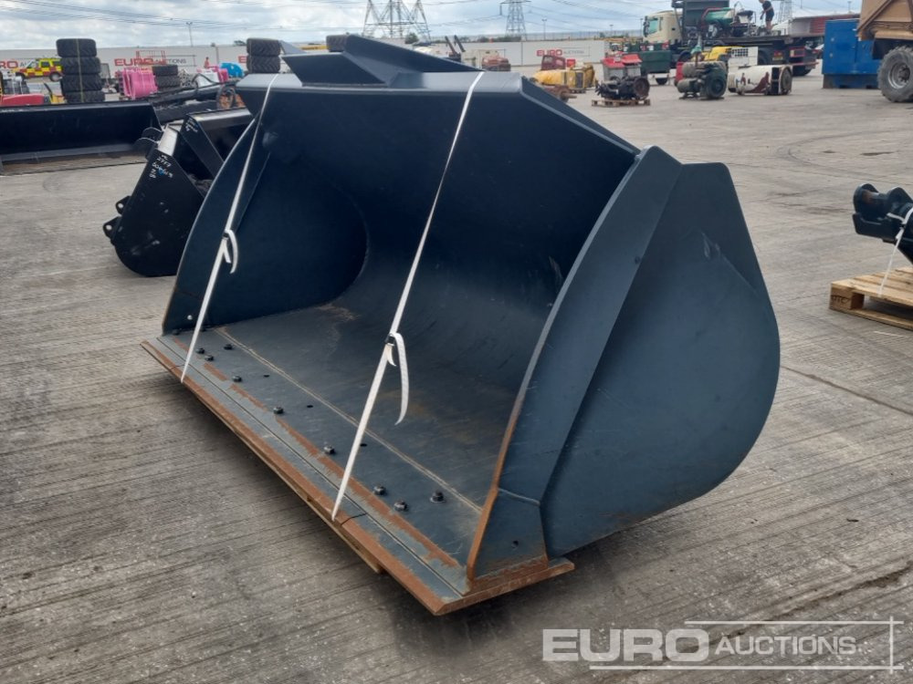 Hyundai 104" Loading Bucket to suit Hyundai HL940 Wheeled Loader - Skopa: bild 1 Hyundai 104" Loading Bucket to suit Hyundai HL940 Wheeled Loader - Skopa: bild 1