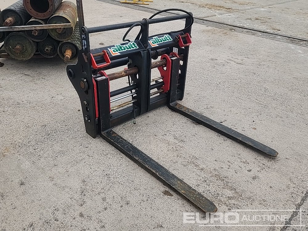 2020 Albutt Pallet Forks, Hydraulic Fork Postioner to suit Manitou Telehandler - Materialhanteringsutrustning: bild 4 2020 Albutt Pallet Forks, Hydraulic Fork Postioner to suit Manitou Telehandler - Materialhanteringsutrustning: bild 4