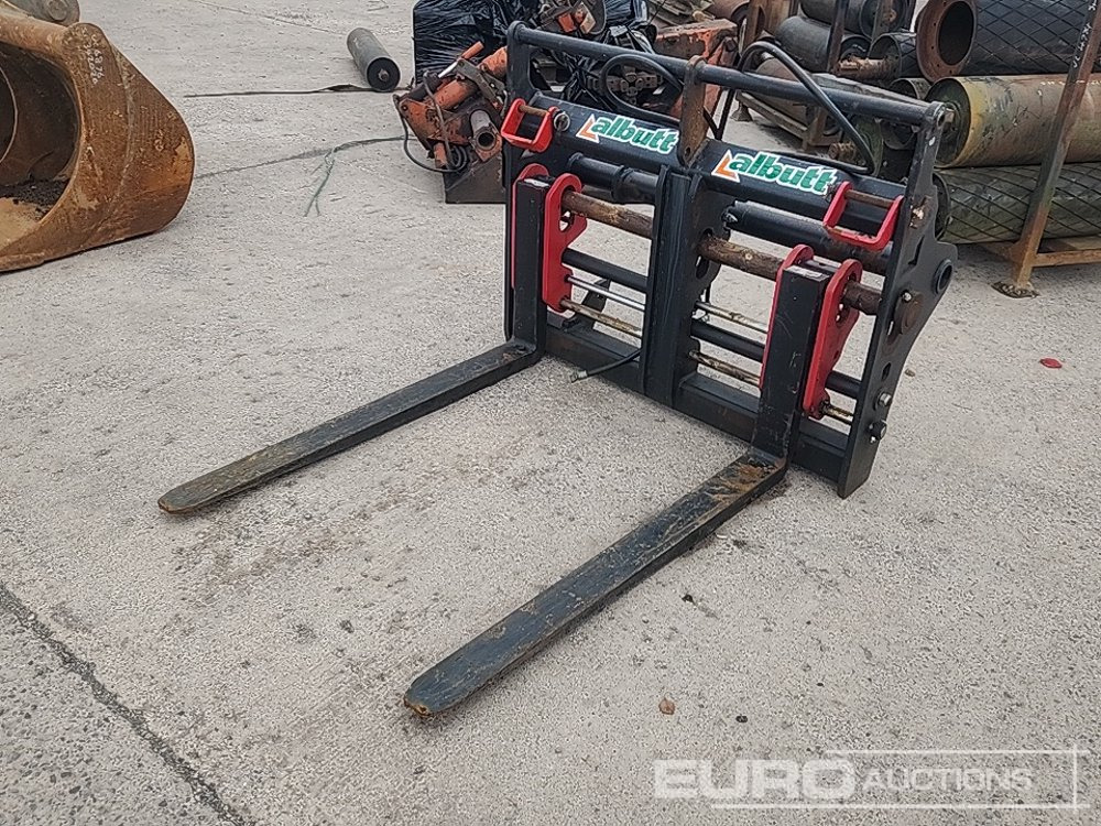 2020 Albutt Pallet Forks, Hydraulic Fork Postioner to suit Manitou Telehandler - Materialhanteringsutrustning: bild 1 2020 Albutt Pallet Forks, Hydraulic Fork Postioner to suit Manitou Telehandler - Materialhanteringsutrustning: bild 1