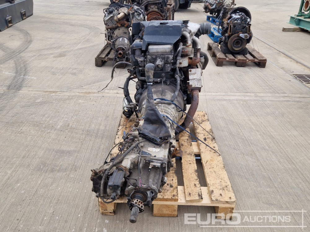 Mitsubishi 4 Cylinder Engine, Gearbox - Motor: bild 4 Mitsubishi 4 Cylinder Engine, Gearbox - Motor: bild 4