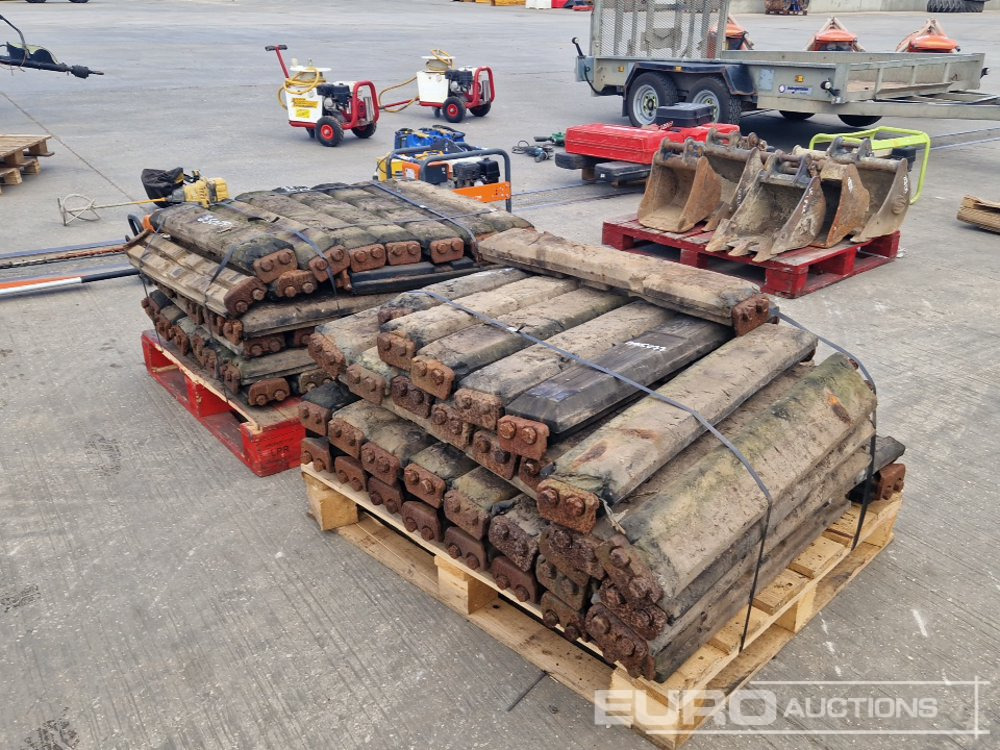 Pallet of 800mm Rubber Block Pads (2 of) - Larvband för Byggmaskiner: bild 3 Pallet of 800mm Rubber Block Pads (2 of) - Larvband för Byggmaskiner: bild 3