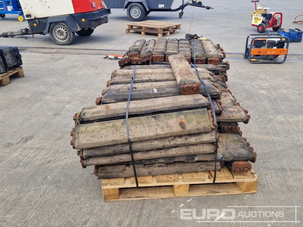 Pallet of 800mm Rubber Block Pads (2 of) - Larvband för Byggmaskiner: bild 4 Pallet of 800mm Rubber Block Pads (2 of) - Larvband för Byggmaskiner: bild 4