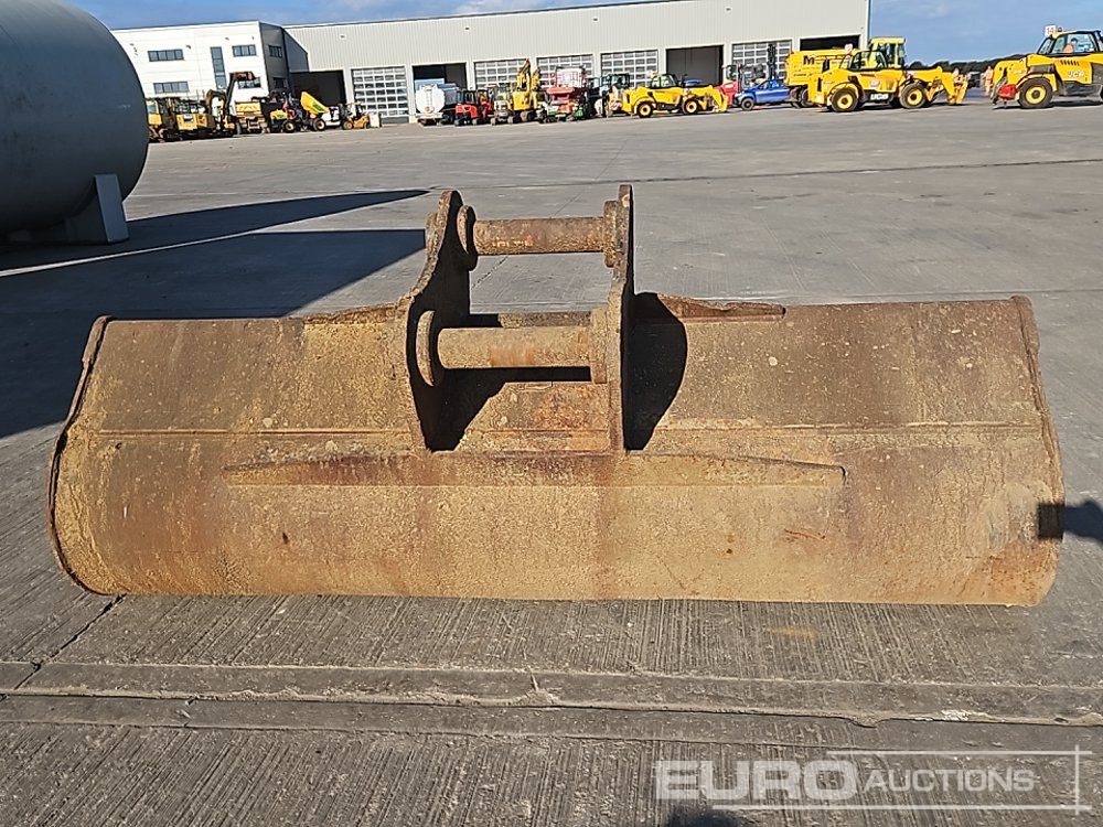 Rhinox 84" Ditching Bucket 80mm Pin to suit 20 Ton Excavator - Skopa: bild 4 Rhinox 84" Ditching Bucket 80mm Pin to suit 20 Ton Excavator - Skopa: bild 4