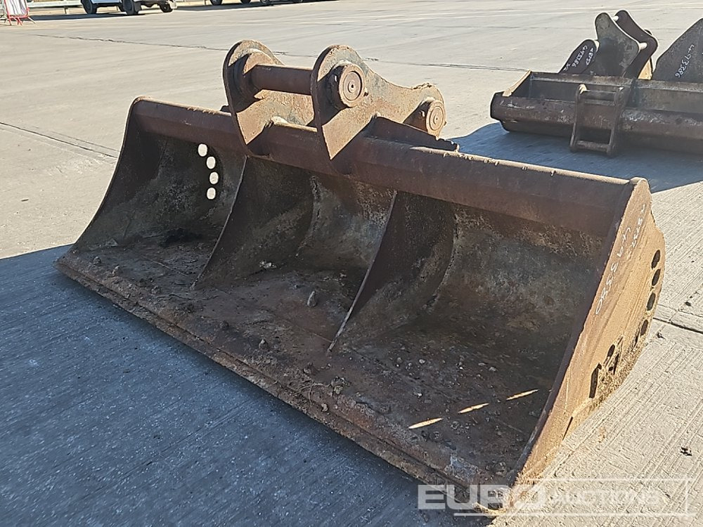 Rhinox 84" Ditching Bucket 80mm Pin to suit 20 Ton Excavator - Skopa: bild 1 Rhinox 84" Ditching Bucket 80mm Pin to suit 20 Ton Excavator - Skopa: bild 1