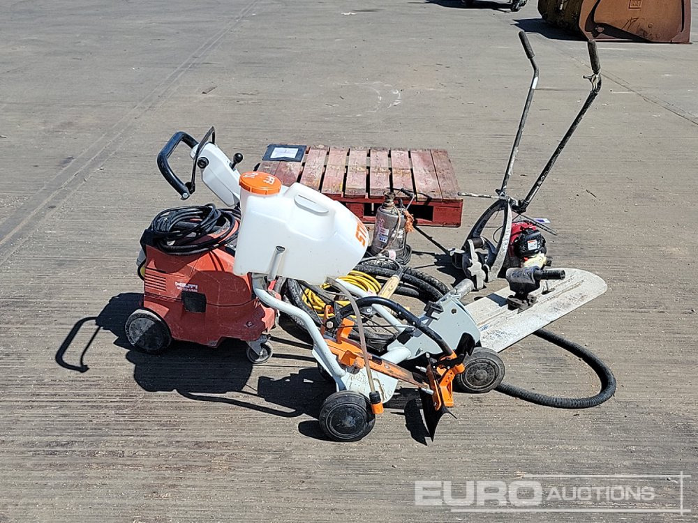 Stihl Quick Cut Saw Trolley, 110Volt Concrete Poker, 110Volt Submersible Water Pump, Pneumatic Scabbler, Concrete Float, Hilti 110Volt Vacuum, Hilti Battery Nail Gun, Petrol Concrete Screed Drive Unit - Entreprenadutrustning: bild 2 Stihl Quick Cut Saw Trolley, 110Volt Concrete Poker, 110Volt Submersible Water Pump, Pneumatic Scabbler, Concrete Float, Hilti 110Volt Vacuum, Hilti Battery Nail Gun, Petrol Concrete Screed Drive Unit - Entreprenadutrustning: bild 2