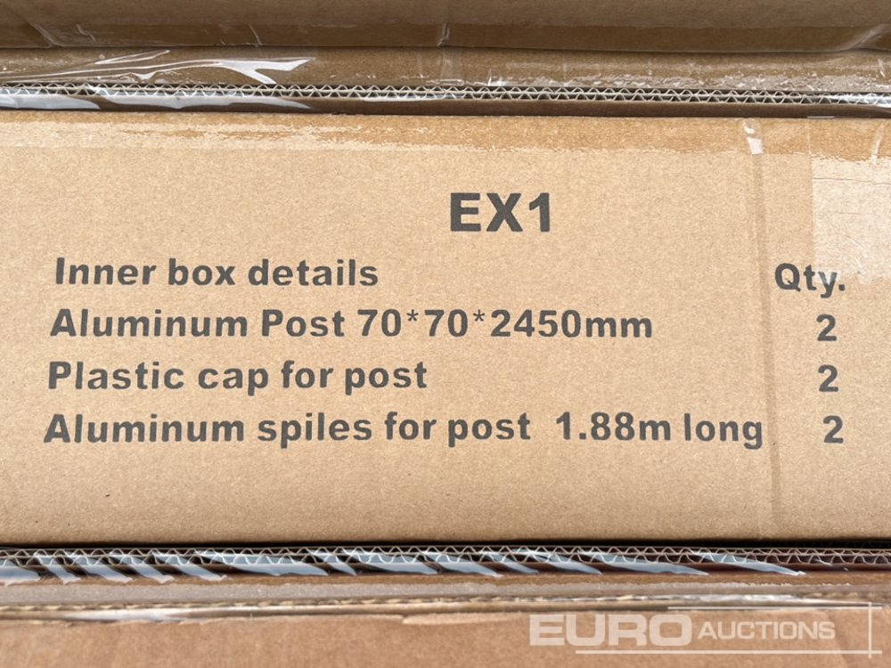 Entreprenadutrustning Unused 1.7m Wide Teak Composite Fence Panel (20 Panels), 2.45m Black Aluminium Post (21 Posts), Complete With Assembly Kit: bild 18